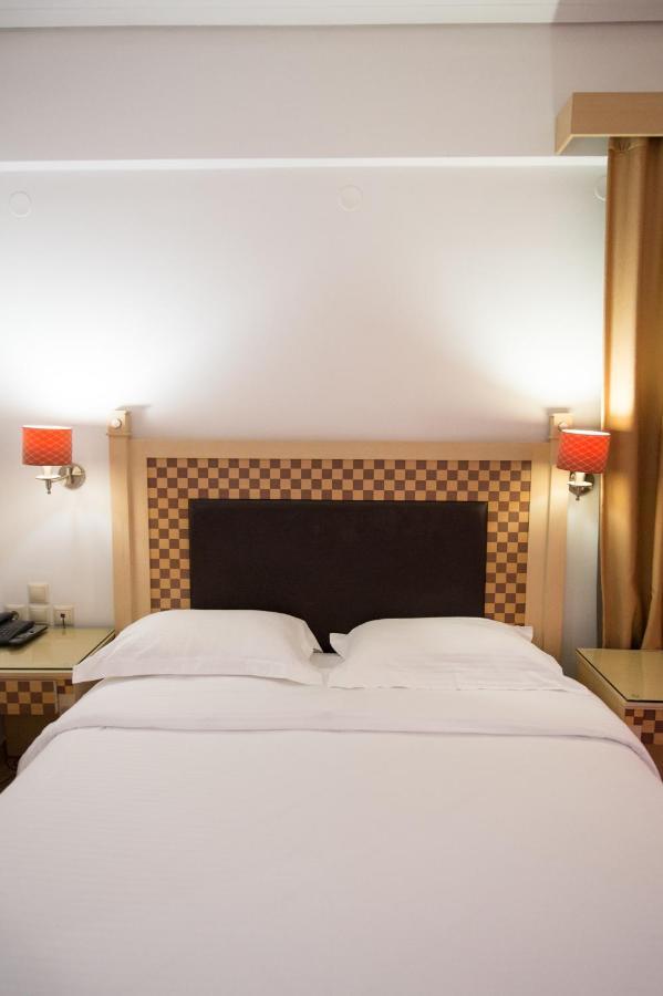 Premier Agrinio Heart Hotel ภายนอก รูปภาพ
